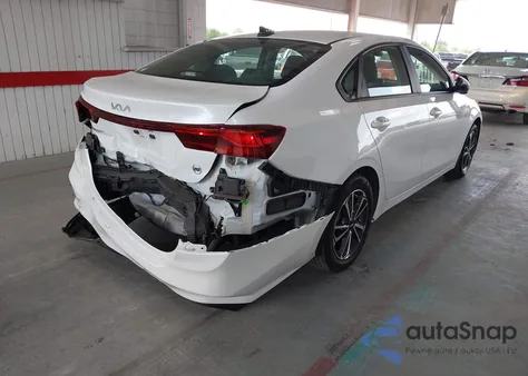 2022 Kia Forte Lxs из США, поврежденный, VIN 3KPF24AD4NE473802